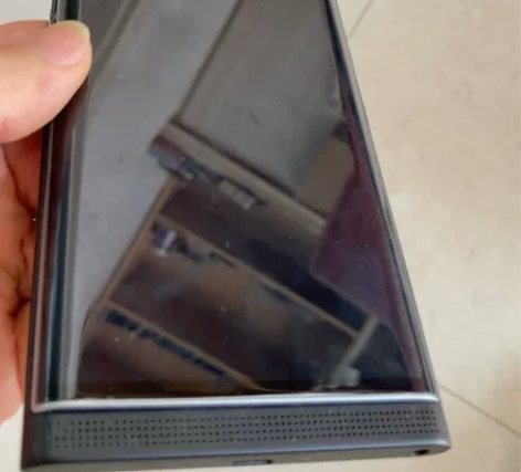 黑莓滑板手机 3+32 手机重启以后就不开...