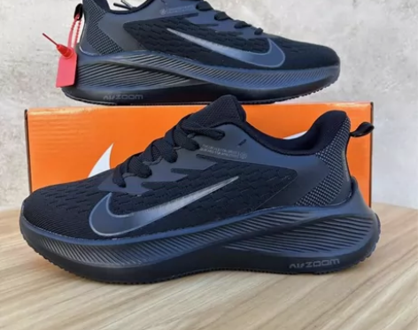 全新耐克运动鞋，跑步鞋，年底清仓，全新转让...