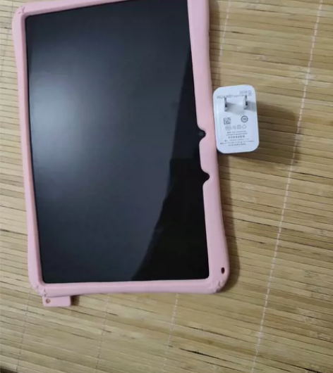 99新荣耀v6平板，我妹妹自己用的，平时看...