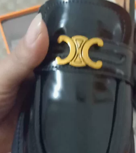 小皮鞋2024法式新款漆皮亮面内增高厚底一...