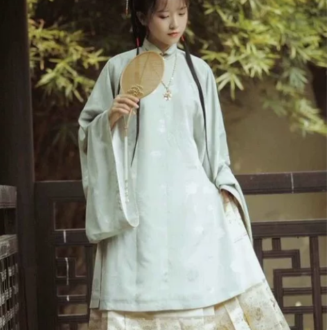 出兰若庭太平有象绿色整套s码，仅试穿，放衣...