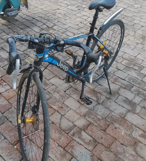 吉普公路自行车，9 成新，什么毛病没有 感...