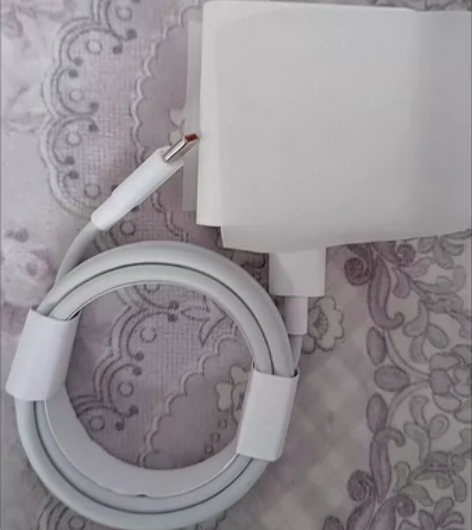 个人闲置一套华为通用充电器 66w超级 m...
