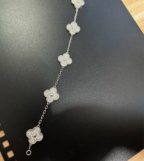 梵克雅宝五花满钻银色手链 925银的 锆石...