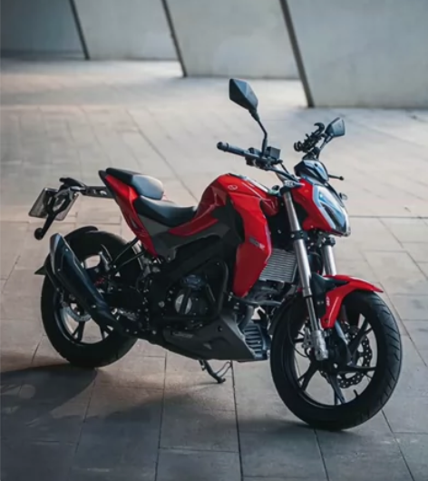 贝纳利小迅龙，150排量。2023年4月上...