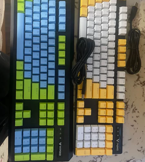 两把雷柏机械键盘，一把v500pro一把v...