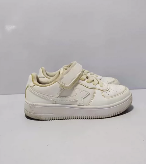 特步儿童休闲板鞋 29码 包邮 [相机]图...