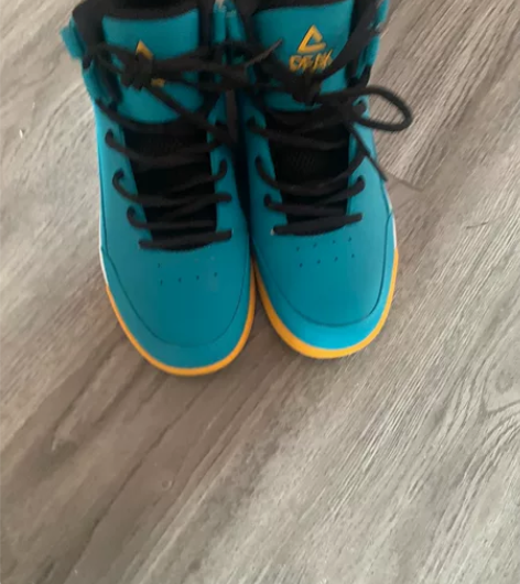 匹克别人送的试穿一次 已经清洗干净了 实在...