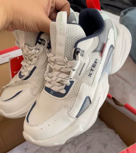 全新正品包邮特步山海系列42码男鞋夏季新款...