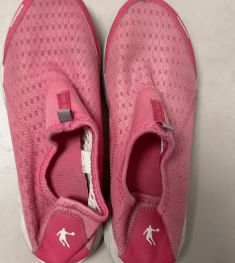 乔丹运动鞋，40号，鞋长255cm 感兴趣...