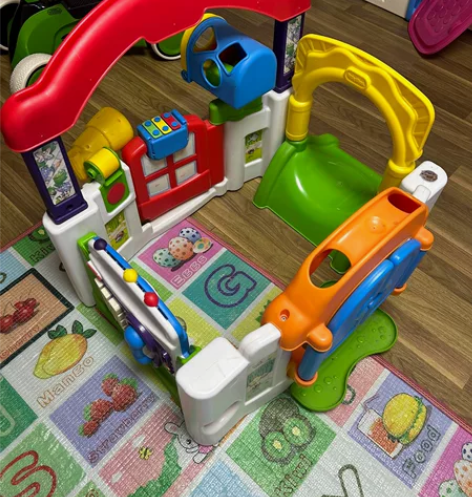 小泰克儿童乐园，小城堡。有形状玩具，小电话...