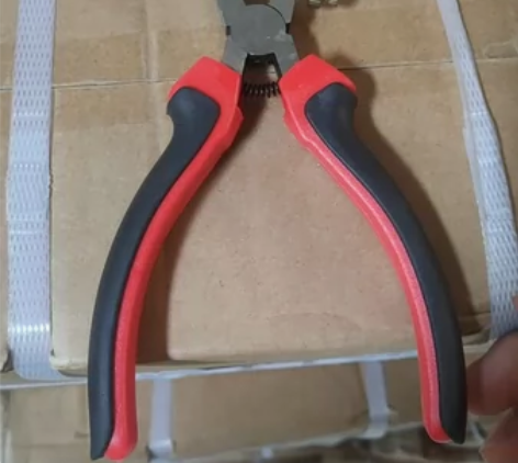 剥线钳多功能顶级式，剥线大小可调节，可当顶...