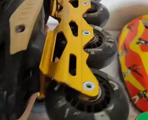 ROSELLE轮滑鞋/旱冰鞋，孩子的第三双...