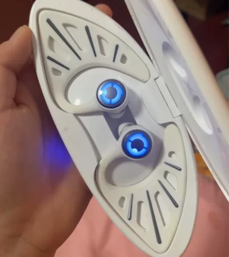 妖舞精灵耳机白色 状态瑕疵如图 二手物品售...