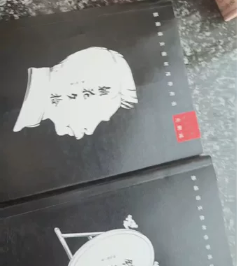 买的时候一共160块，朝花夕拾26.8，镜...