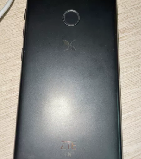 出中兴手机 感兴趣的话点“我想要”和我私聊...