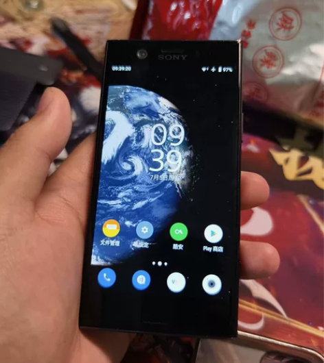 出个索尼xz1c，日版，已经精简过了，橙色...