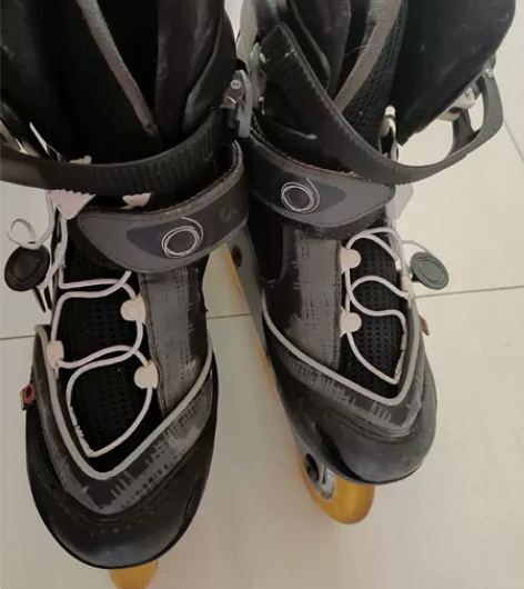 迪卡侬购得，大童旱冰鞋，35-38码可穿，...