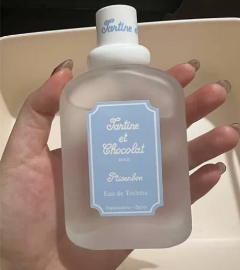 ?纪梵希小熊朵朵100ml香水 是套装  ...