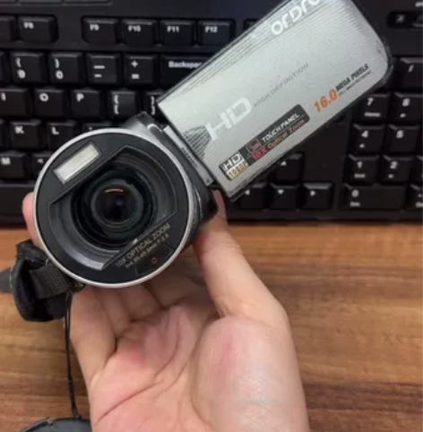 欧达数码DV，型号HDV-Z70，成色一般...