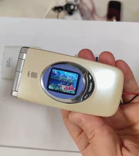 日本原装夏普SH505IS，成色很新，单机...