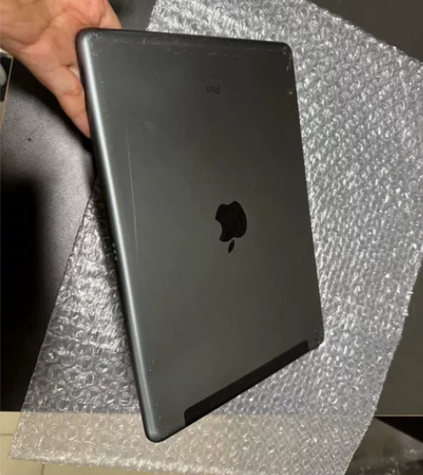苹果2019版ipad 32g 自用 外观...