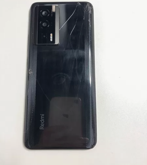 红米k60黑色，12?256G 后盖碎，屏...