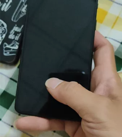 换新机了出自用一加赛博朋克，自己平时对每一...