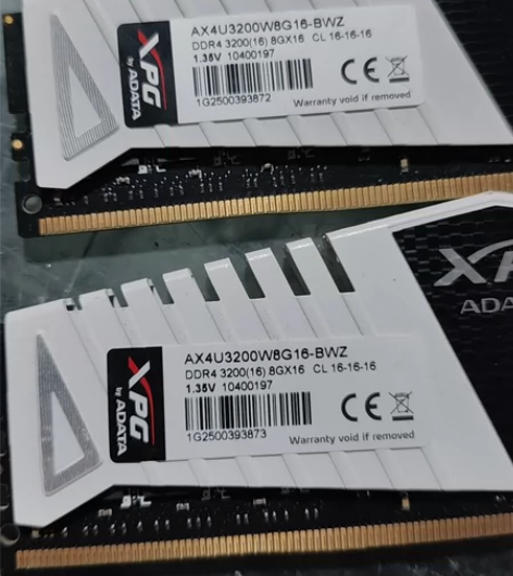 威刚8g*2共16g 外频3200 包测试...