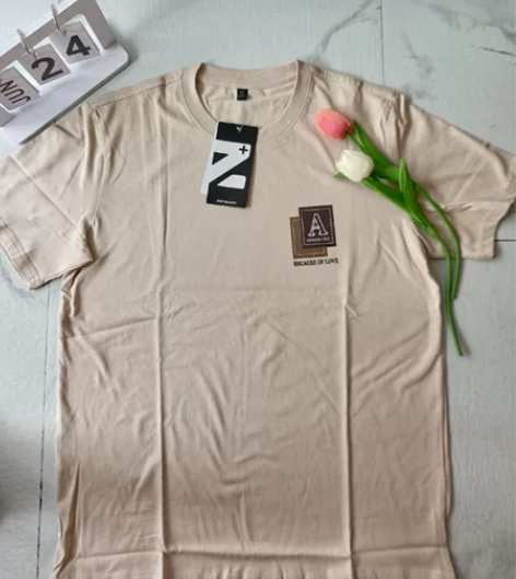 全新真维斯男士短袖T恤，100%棉，尺码L...