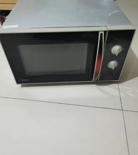 美的微波炉正常使用，8百瓦的加热快，外壳上...