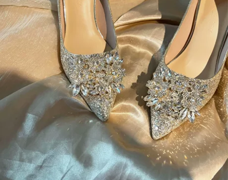 婚鞋两双38码  当天穿过一次 价格：90...