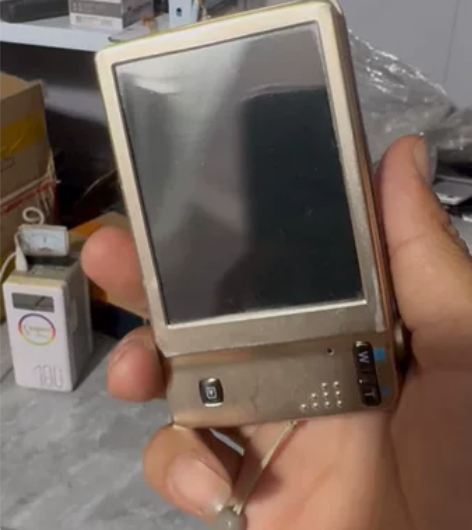 爱国者t200 功能正常，成色可以，机身有...
