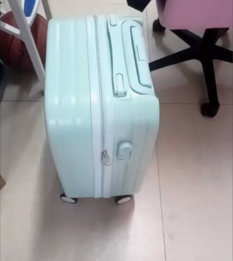 ?26寸箱子，带牌，带包装 全新包邮包邮新...