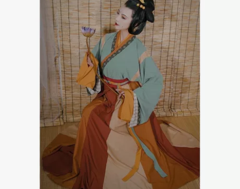 【出汉服】轻汉坊沉香复原款晋制,仅试穿 感...