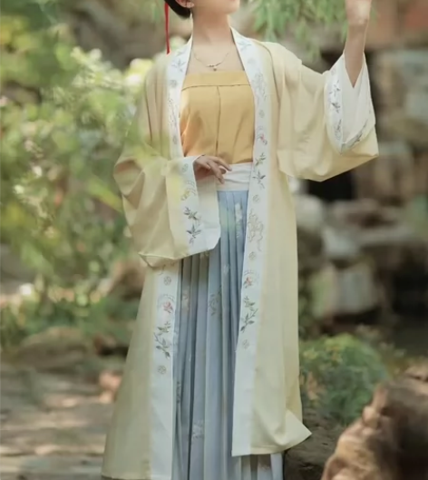 兰若庭此间春色，s码的，图片色，生梨黄长褙...