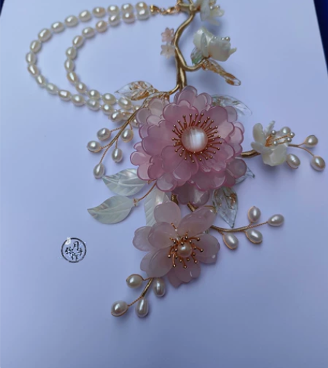 清仓低价出，时间较久。 天然石蝶贝软簪 ★...