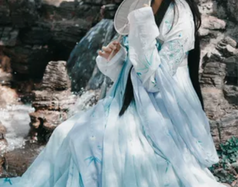 ?包邮??汉服女中国风改良齐胸襦裙汉元素古...