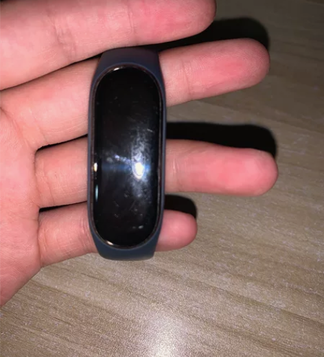 小米手环6普通版，正常使用痕迹，屏幕划痕无...