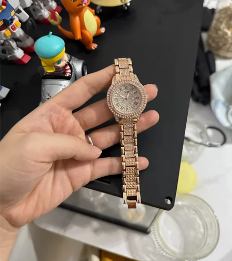 满天星手表 只带过一次 需要自己换一下电池...