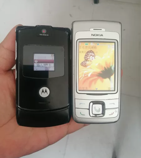 摩托罗拉V3/诺基亚6268打包出售，都是...