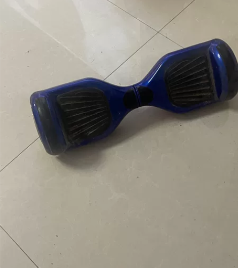 平衡车，蓝色，广州买的质量超级好，送cho...