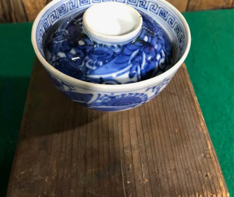 回流老手绘青花盖碗，未使用过，保存完好。 ...