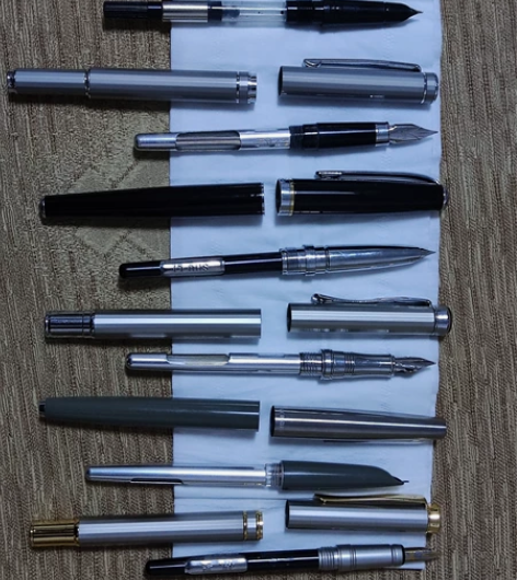 钢笔，全新，20元/只，喜欢书法的朋友请进...