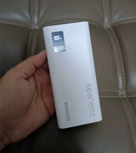 顺丰包邮，处理一个罗马仕66W快充电宝20...