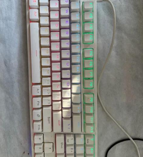 雷神kg3089r幻彩版机械红轴 感兴趣的...