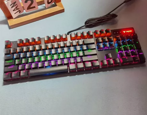 包邮二手雷柏V500PRO青轴机械键盘 黑...