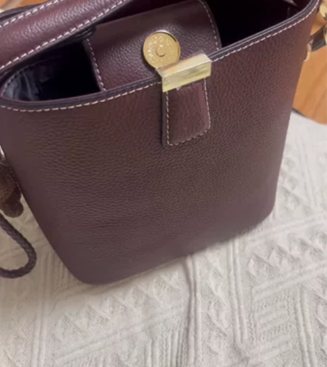 Viney包包2022新款包包水桶包女包2...