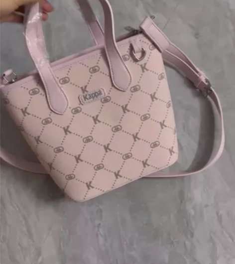 卡帕Kappa波士顿桶包 经典的版型 容量...