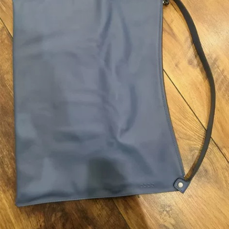 ECCO雕塑包：气质女单肩包，明星同款！美...